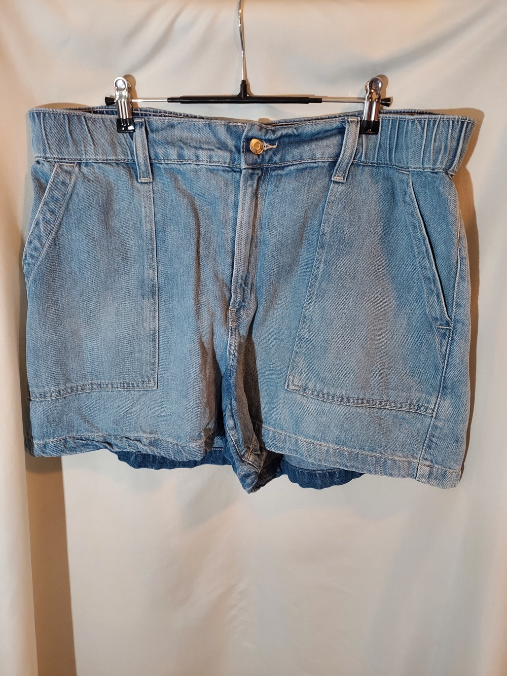 GAP High Rise Soft Denim Utility Shorts Light Wash Elastic Waist Size XL